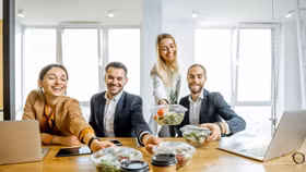 5 món ăn nhẹ “giữ mát” cơ thể và tinh thần của dân văn phòng trong mùa hè