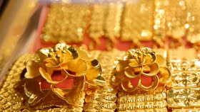 Vàng lao dốc, chênh lệch cao khiến nhà đầu tư thiệt kép