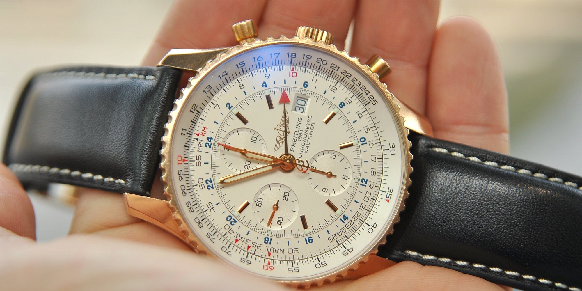 dong-ho-breitling.jpg