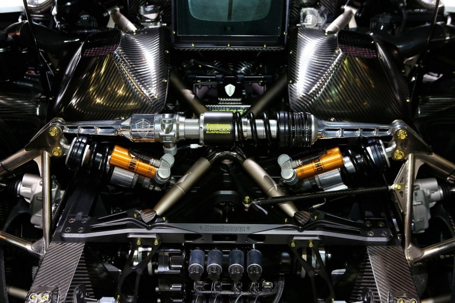 koenigsegg-jesko-absolut-dong-co.jpg