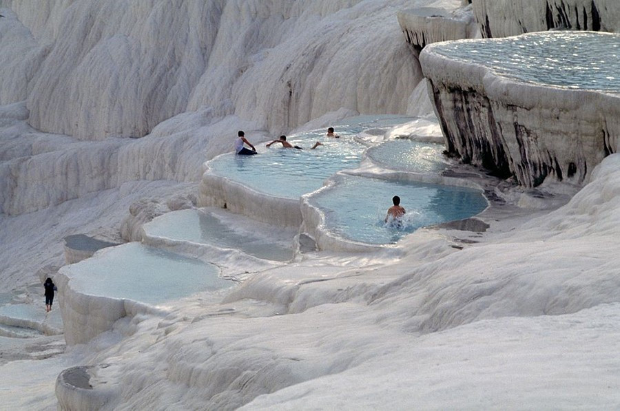 ho-nuoc-nong-pamukkale.jpg