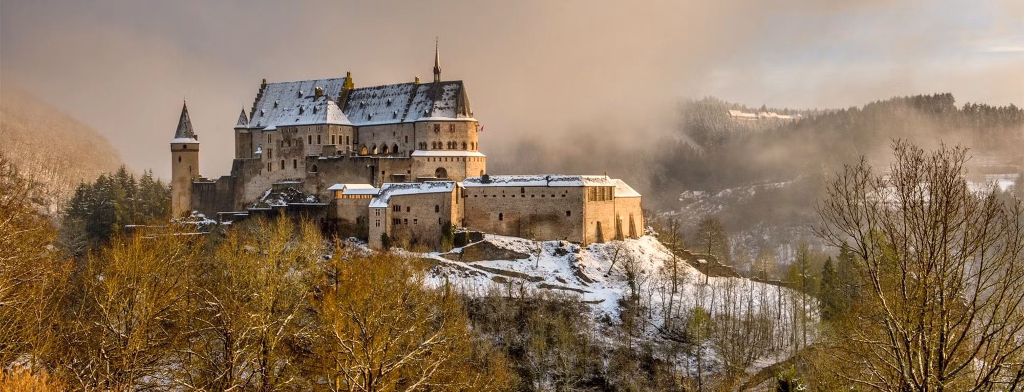 LÂU ĐÀI VIANDEN.jpg