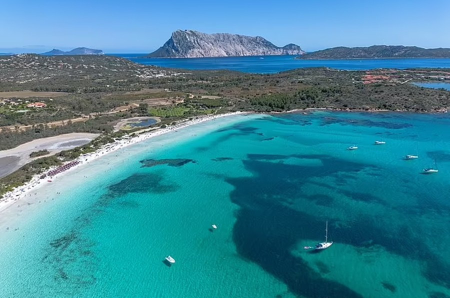 2-cala-brandinchi-italia.jpg