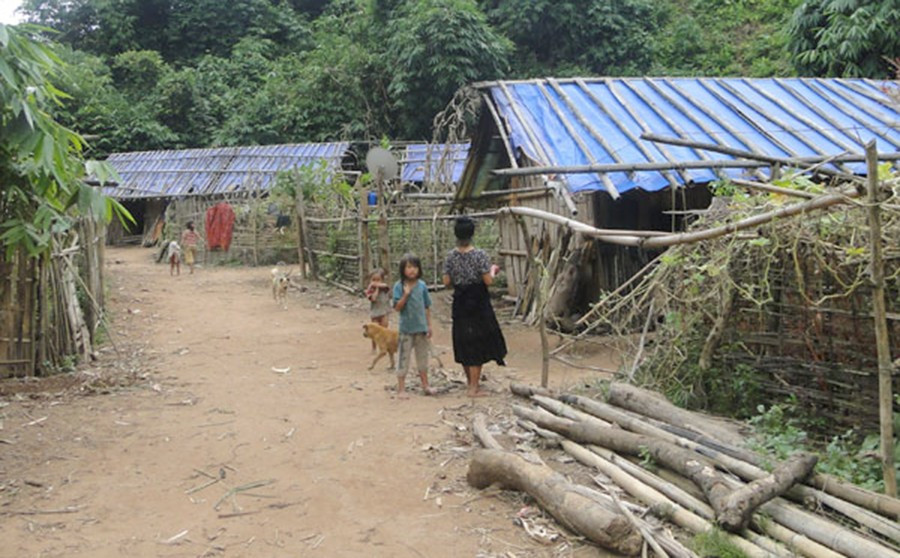 thon-dac-biet-kho-khan.jpg