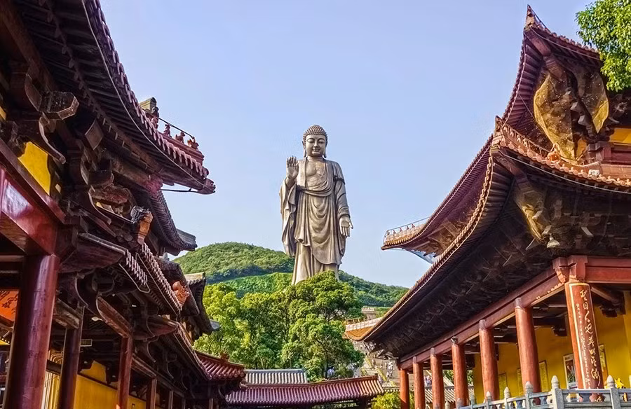 tuong-dai-phat-linh-son-1.jpg.avif