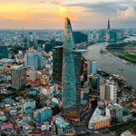 Bất động sản dễ “vỡ bong bóng”