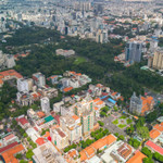 Vì sao giá nhà không ngừng “leo thang”?