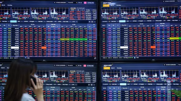 VN-Index tăng tốc về mốc 1.900 điểm, giới phân tích chờ cú nổ thanh khoản