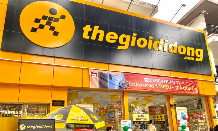 Ngày đầu mở bán, Thế Giới Di Động dự tính giao 20.000 iPhone 16 tới khách Việt