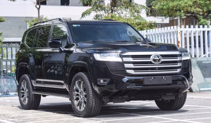  “Xe chủ tịch” Toyota Land Cruiser bán chạy hơn cả Kia Morning