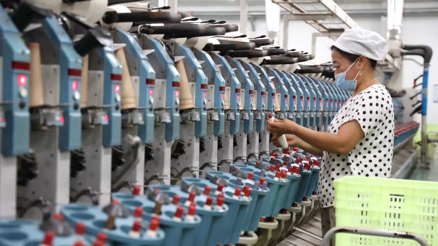 a-worker-is-making-textile-export-orders-at-a-production-workshop-of-a-textile-enterprise-in-binzhou-china-on-july-8-2024.jpg