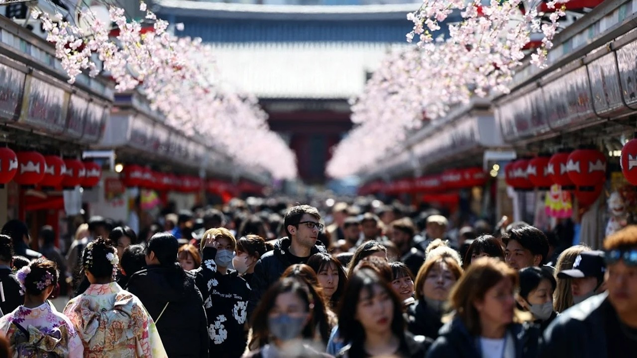 2025-03-20t085727z-169902797-rc23adajjtdk-rtrmadp-3-russia-japan-tourism.jpg