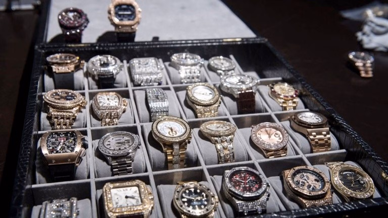 art-of-collecting-luxury-watches.jpg