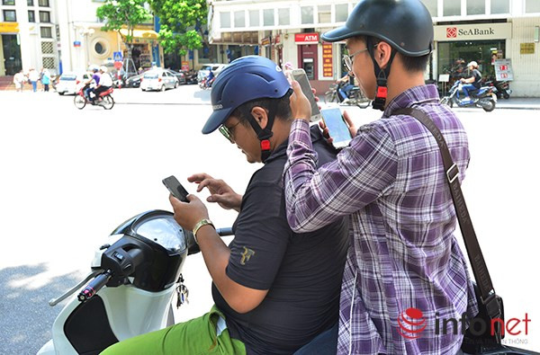 Bạn trẻ dàn trận để "săn" Pokémon ảnh 4