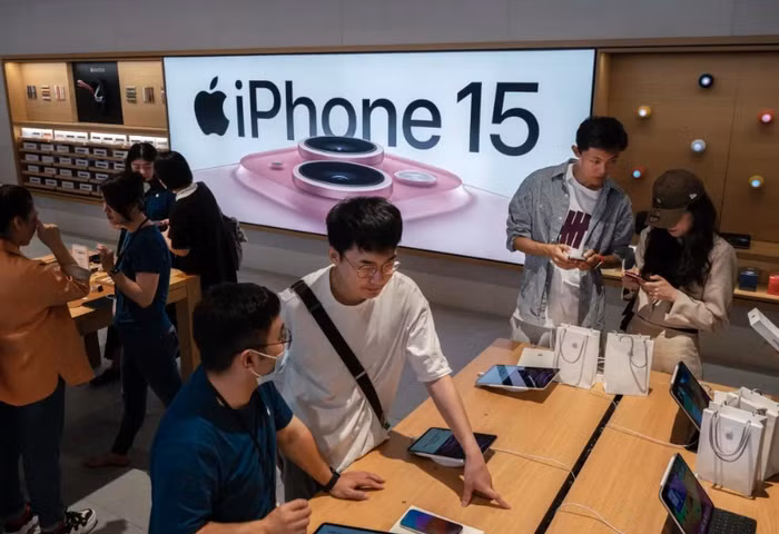 Hàng loạt thương hiệu từ Apple tới Tesla làm ăn kinh doanh khó khăn tại Trung Quốc