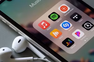 Âm nhạc trực tuyến: Cuộc chiến của các đại gia