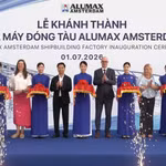 Cắt băng khánh thành nhà máy đóng tàu Alumax Amsterdam