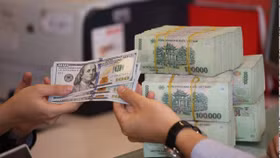 Người dân gửi hơn 7,3 triệu tỷ đồng vào ngân hàng