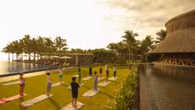 Những khoảng tối phía sau ánh sáng “du lịch chữa lành” 