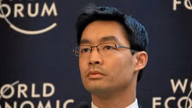 Vietjet gây bất ngờ bổ nhiệm cựu Phó Thủ tướng Đức vào Hội đồng quản trị