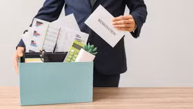 Hội đồng quản trị đồng loạt từ chức: Màn "đổi ngôi" lịch sử trên sàn chứng khoán? 