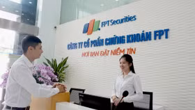 Chứng khoán FPT vay hàng ngàn tỷ từ ngân hàng: Cú bơm vốn dồn dập cho trái phiếu và ký quỹ