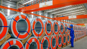 Tôn Đông Á tái khởi động kế hoạch lên sàn HOSE, mạnh tay chia cổ tức và huy động vốn