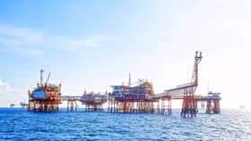 Dự báo lợi nhuận quý 1/2025: Ngành dầu khí 'tụt dốc'