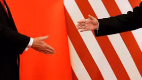 Tổng thống Donald Trump gia hạn lệnh "ngừng bắn" thương mại với Trung Quốc