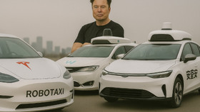 Tỷ phú Elon Musk và Robotaxi của Tesla: Được ăn cả ngã về đâu?