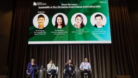 Bà Pamela Phua, Giám đốc Phát triển Bền vững và Đổi mới Sản phẩm của AkzoNobel, đã chia sẻ về các chiến lược bền vững toàn cầu tại IGBC-SG 2025