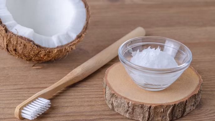 Súc miệng bằng dầu dừa có thực sự tốt như lời đồn?