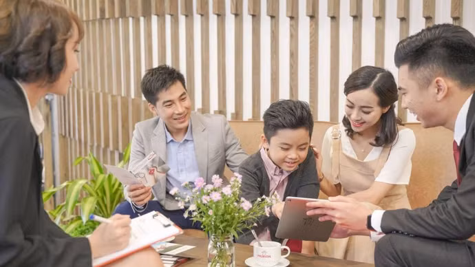 Bảo hiểm nhân thọ "thay áo mới"