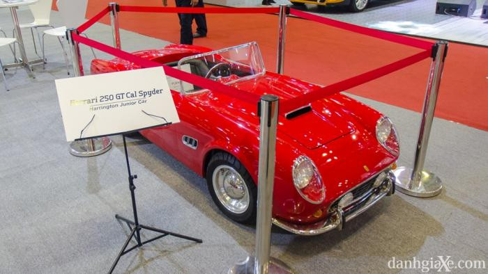 Siêu xe hội ngộ xế cổ tại VIMS 2016 ảnh 10 f646f7b0-4570-8494-897c-c7a1d1e2844b.jpg