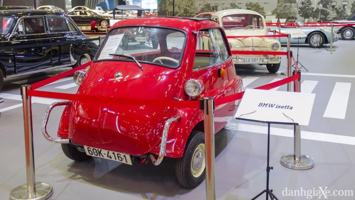 Siêu xe hội ngộ xế cổ tại VIMS 2016 ảnh 11 863340ae-6f10-6254-b55f-362671cca156.jpg