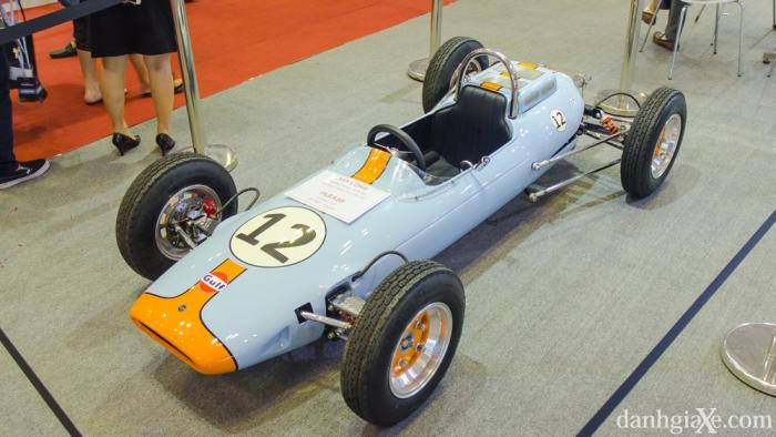 Siêu xe hội ngộ xế cổ tại VIMS 2016 ảnh 13 827b67dc-8497-ef74-59f2-feeacd18ea13.jpg