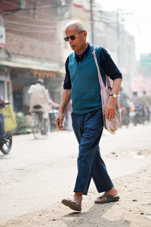 Scott Schuman – Và bộ hình đàn ông trung niên phối đồ cực “chất” ảnh 2 Hình một người đàn ông trung niên tại Ấn Độ do Scott Schuman chụp lại khi đi du lịch