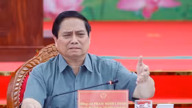 Thủ tướng chúc mừng các địa phương khu vực Đồng bằng Sông Cửu Long đang hình thành hệ thống hạ tầng giao thông kết nối nội vùng và với các vùng trong cả nước