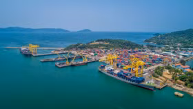 Cảng biển là một trong những điều kiện mang tính quyết định sự thành công của Khu thương mại tự do Đà Nẵng