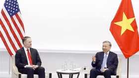 Tổng Bí thư Tô Lâm tiếp Trưởng đại diện Thương mại Hoa Kỳ Jamieson Greer. Ảnh: TTXVN