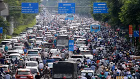 Cấm xe máy xăng từ 2026: Người dân cần hỗ trợ “đủ lớn”, chưa phải quyết định “chốt hạ”