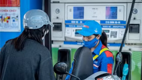 Giá xăng, dầu đồng loạt tăng