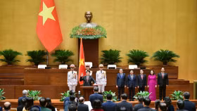 Chủ tịch nước Cộng hòa xã hội chủ nghĩa Việt Nam tuyên thệ