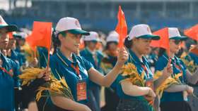 Chủ tịch UBND TP Hà Nội thăm, tiếp lửa cho các khối tham gia lễ diễu binh, diễu hành thực hiện nhiệm vụ A80