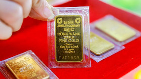 Vàng miếng SJC tiến gần mốc 123 triệu đồng/lượng
