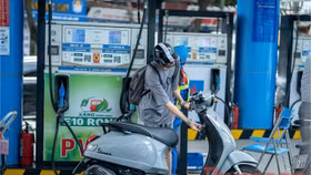 Chuyển đổi sang xăng sinh học E10: Xu thế tất yếu giữa ngã rẽ thách thức