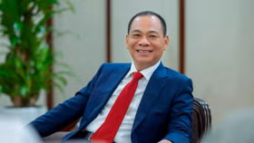 Tài sản chạm mốc 29,9 tỷ USD, người giàu nhất Việt Nam chính thức “vượt mặt” tỷ phú Jack Ma