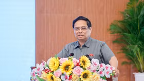 Thủ tướng ghi nhận, đánh giá cao và chúc mừng kết quả đạt được của Đảng bộ, chính quyền, quân và dân Cần Thơ trong thời gian qua