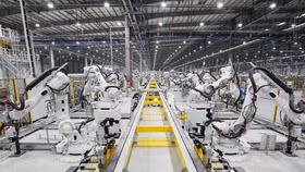 Kinh tế tư nhân Việt Nam: “Dọn tổ” cho FDI, sao bằng nuôi dưỡng "đại bàng" Việt?