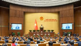 Tạo điều kiện cho lĩnh vực đầu tư vệ tinh tầm thấp và hỗ trợ sản xuất chip bán dẫn